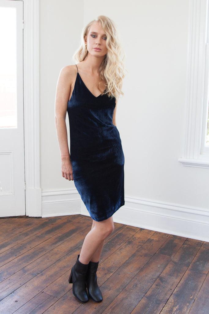 Blue velvet slip clearance dress