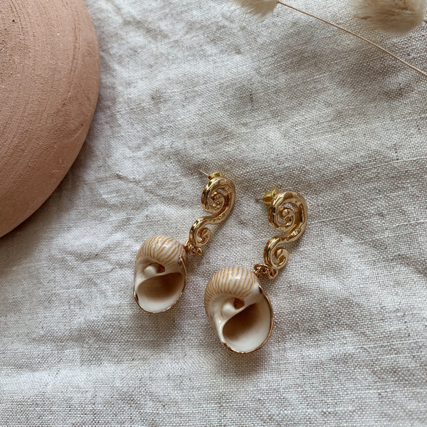 Layla Shell Earrings