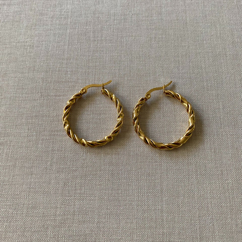 Jana Twist Hoops