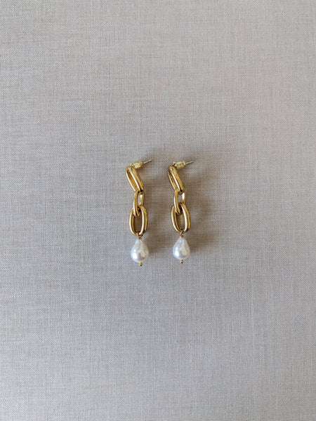 Scottie Drop Pearl Luxe Earrings