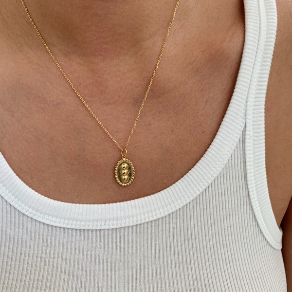 Oval Dot Pendant Necklace